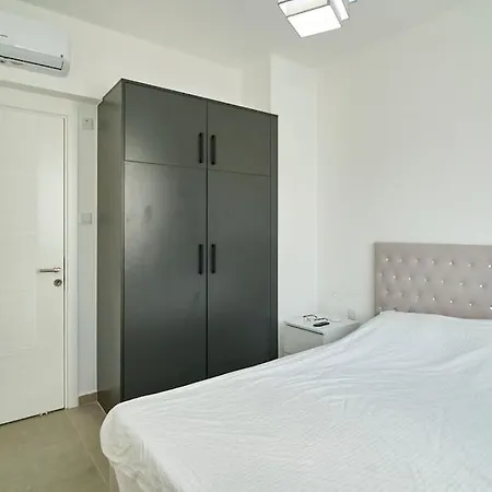 One Br With A Terrace And Huge Pool Apartment Agios Amvrosios (Kyrenia)