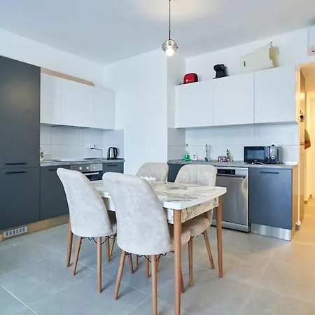 Apartment One Br With A Terrace And Huge Pool